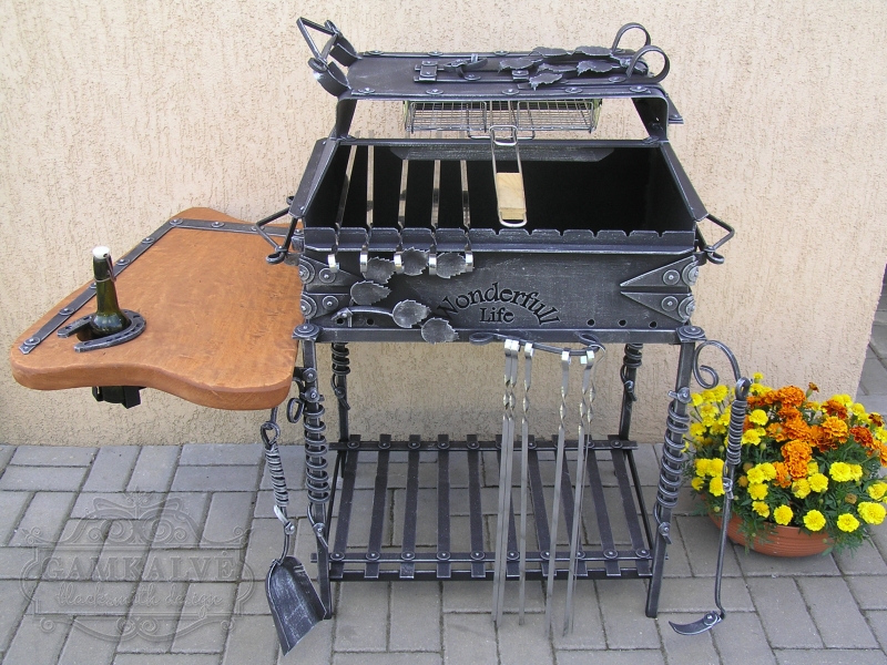 Barbeque with 2-level roasting, standing