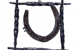 Horseshoe frame